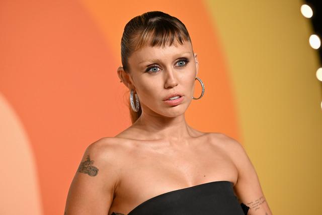 The Dark Side of Beauty: 29 Celebrities Who Sparked the Buccal Fat Removal Debate