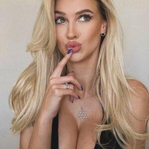 The Slovakian Silhouette: Veronika Rajek’s Masterclass in Modern Influence